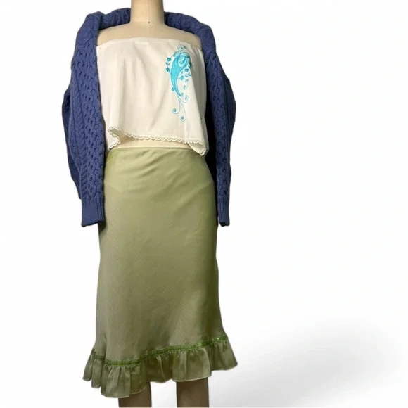 90s vintage lime green ruffle low rise skirt with sequin trim - Picture 3 of 9